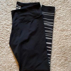Size large black Old Navy leggings